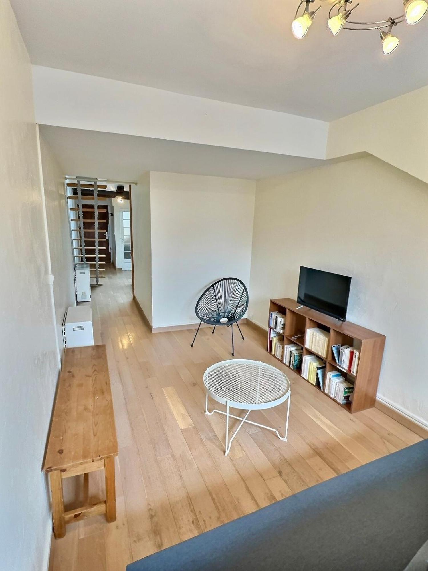 Wonderhost, Spacieux Et Atypique En Coeur De Ville Pau Buitenkant foto